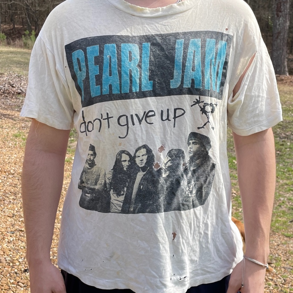RARE Pearl Jam 1993 Busted Single-stitch Graphic Concert Tee